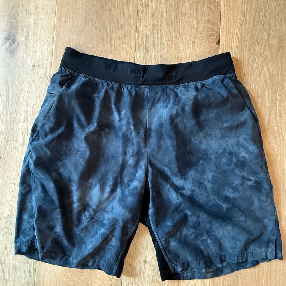 Lululemon T.H.E. Short Linerless 7 inch Large